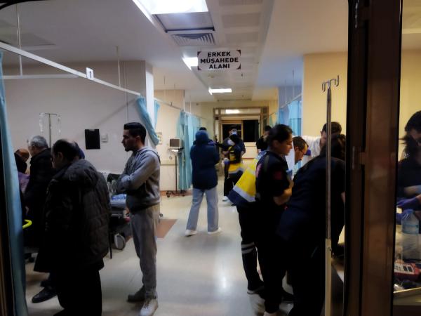1703817128 275 Ispartada KYK Yurdunda Kalan 110 Ogrenci Zehirlendi