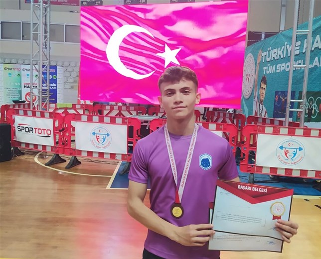 Afyonkarahisarlı Genç Sporcunun Çarpıcı Başarısı