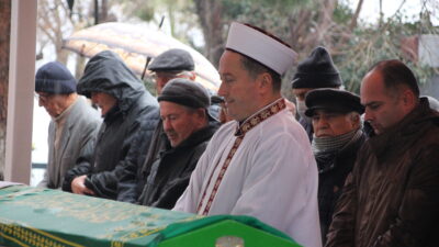 Emekli öğretmen, İHD eski başkanlarından,