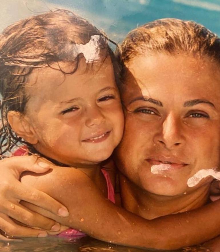Elif Ceren Balıkçı'nın İfadesiyle: Gittiğin O Gün Hala Aklımda! - Magazin Haberleri Elif Ceren Balıkçı duygulandırdı: Aklım hala gittiğin o günde