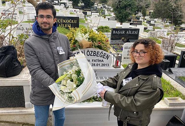 Ferdi Özbeğen'in Mezarı Başında Anıldı! - Unutulmaz Bir Magazin Haberi Ferdi Özbeğen mezarı başında anıldı