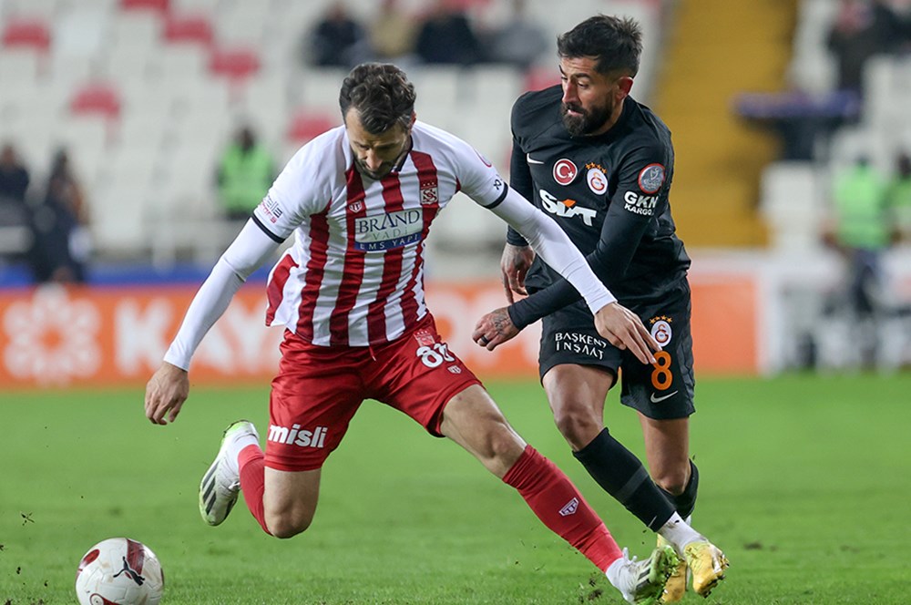 Galatasaray'ın penaltı beklediği pozisyon için Zorbay Küçük ne dedi? - 1. Foto