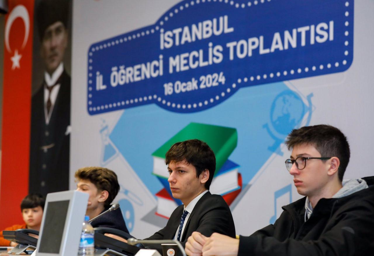 Istanbul Ogrenci Meclislerinin Ilk Toplantisi Gerceklesti