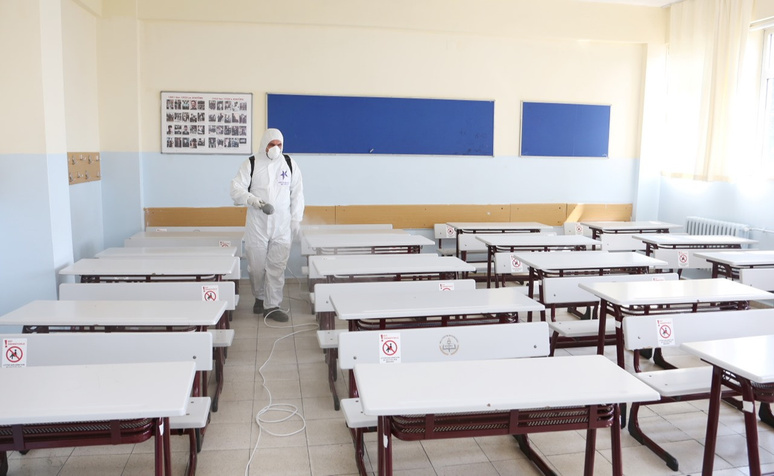 Meb Uzaktan Eğitim Kararı: JN1 Varyantı Nedeniyle Okullar Tatil Mi? JN1 varyantı