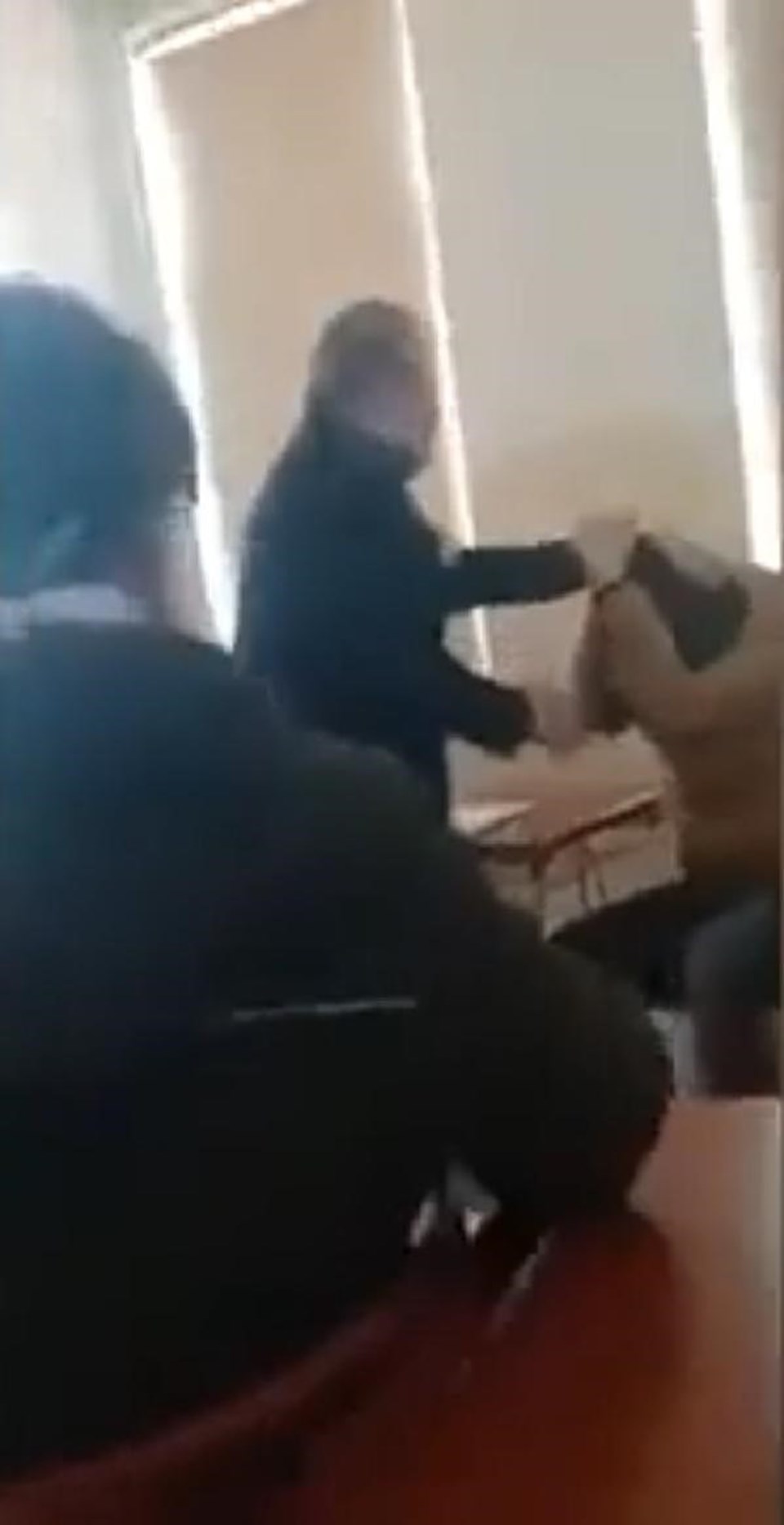 Öğrencisini döven öğretmene para cezası - 1
