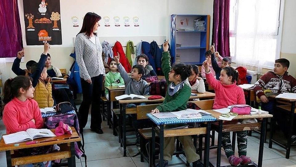 Öğretmen Atama Takvimi Belli Oldu: 2024'te Gerçekleşecek! Öğretmen atamaları ne zaman yapılacak? Kadro ve branş dağılımı belli oldu mu? Gözler 2024 öğretmen atama takviminde - 2