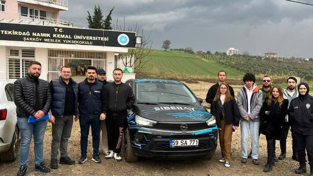 1 Öğretmen Ve Öğrenciler Bilgilendiriliyor