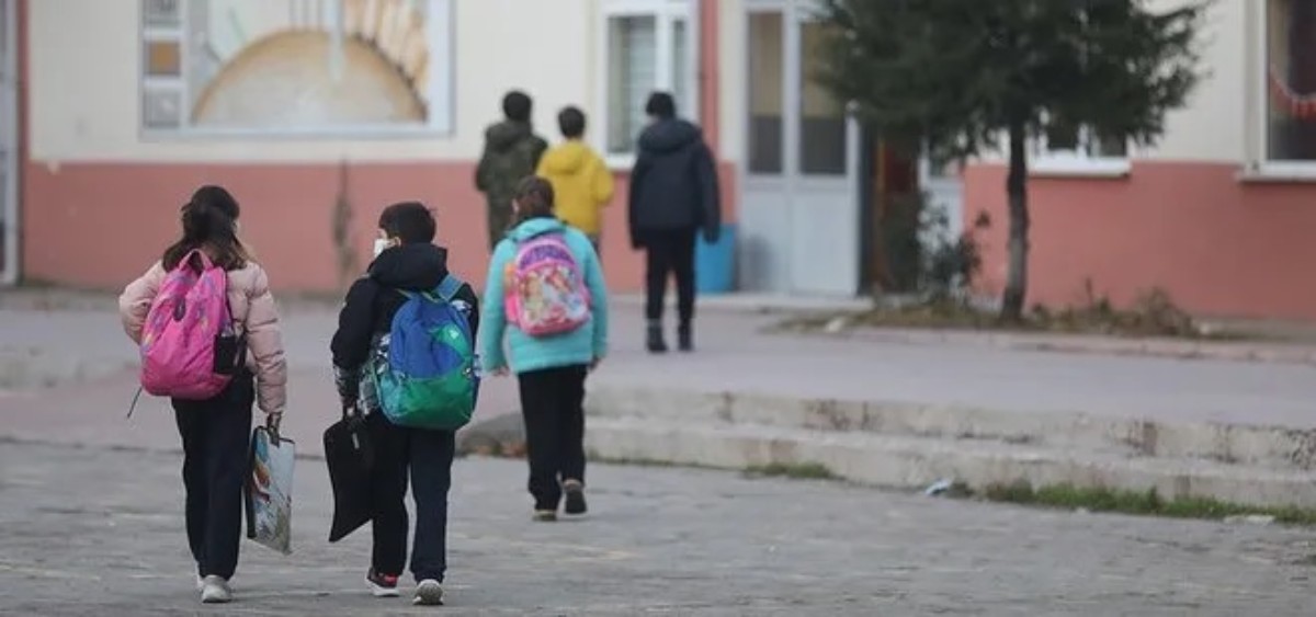 Okullar Ne Kadar Süreyle Kapalı Kalacak