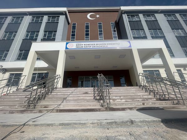 Vali Barusun Egitim Yatirimlari Incelemesi