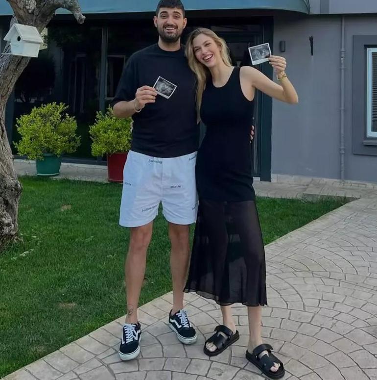Yasemin Şefkatli ve İdo Tatlısesin ikizleri doğdu