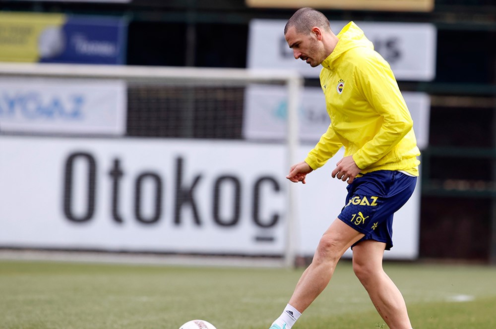 Fenerbahçe antrenmanında sürpriz isim: Sözleşmesi feshedilmişti, geri döndü  - 2. Foto