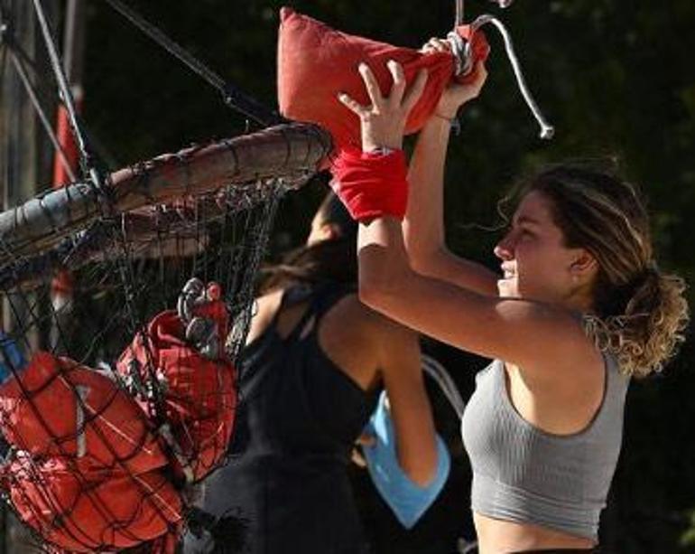 Serdar Ortaç'ın Gönlü Survivor Çağla Taşdelen'e Kaptırdı! Yeni Aşkını İlan Etti - Magazin Haberleri Serdar Ortaç ile eski Survivor yarışmacısı aşk yaşıyor Hayatımın kadınını buldum