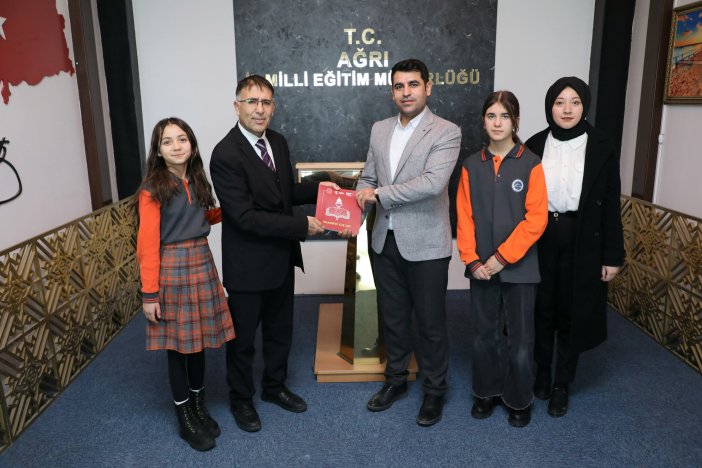 Yeniden Doğuşun Kitap Hediyesi: Tulpar Bize Geldi omr-8766.jpg