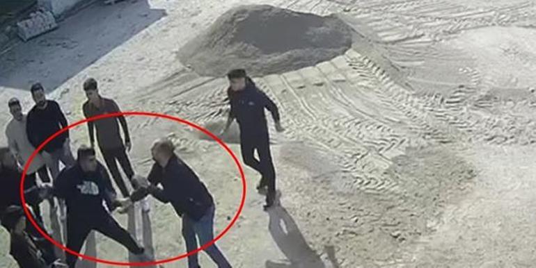 Öğretmene okulda bıçaklı saldırı Görüntüler ortaya çıktı