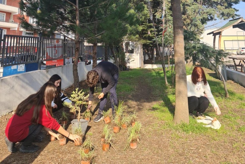 Üniversitemiz Gölcük İhsaniye Anadolu Lisesi'nde Atatürk