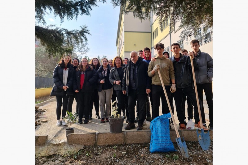 Üniversitemiz Gölcük İhsaniye Anadolu Lisesi'nde Atatürk