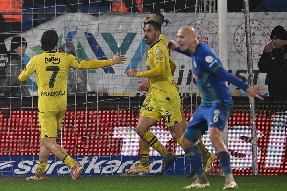 "Fenerbahçe'nin Rakibi Değil, Her Şeyi Yendiler" | Spor Yazarları Takımın Performansını Övdü Spor yazarları Fenerbahçe için maçı değerlendirdi