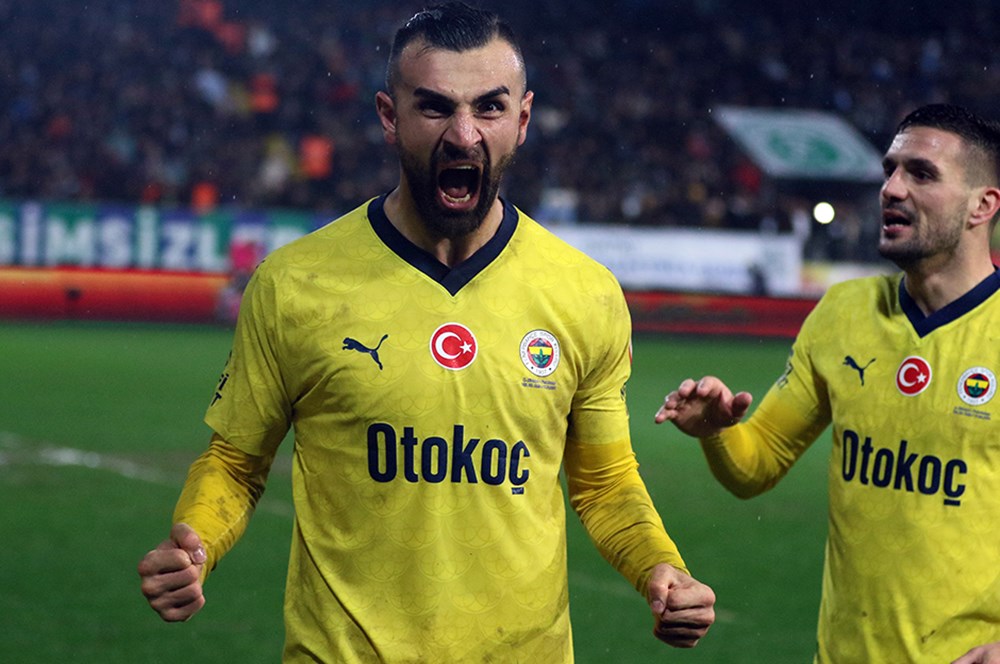 "Fenerbahçe'nin Rakibi Değil, Her Şeyi Yendiler" | Spor Yazarları Takımın Performansını Övdü Fenerbahçe rakibi değil her şeyi yend