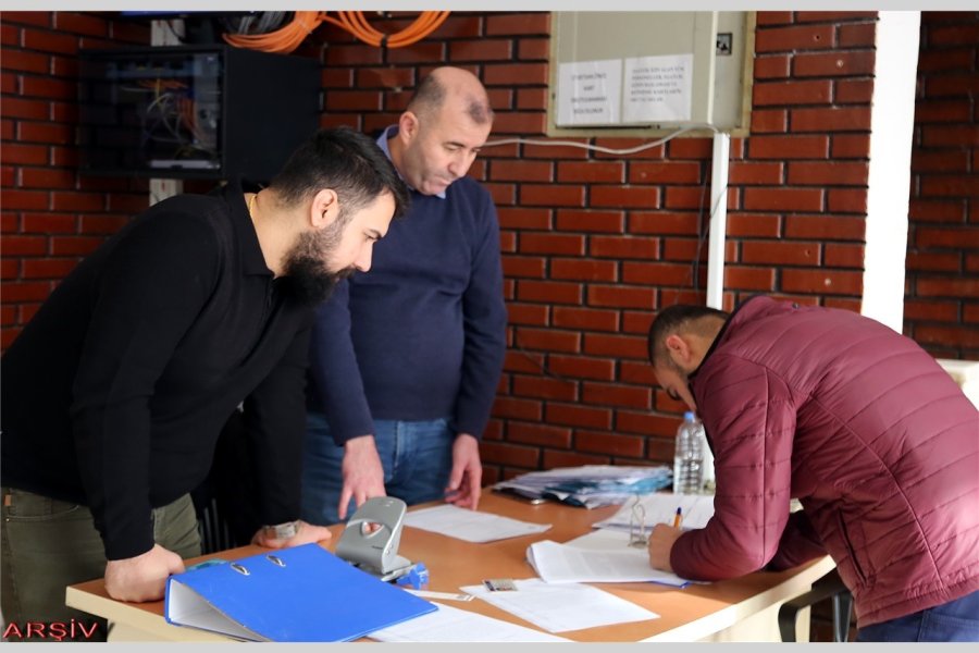 Mersin Akdeniz Belediyesi, Öğrencilere Eğitim Desteği Sunuyor Akdeniz Belediyesinin Eğitim Desteği Sürüyor