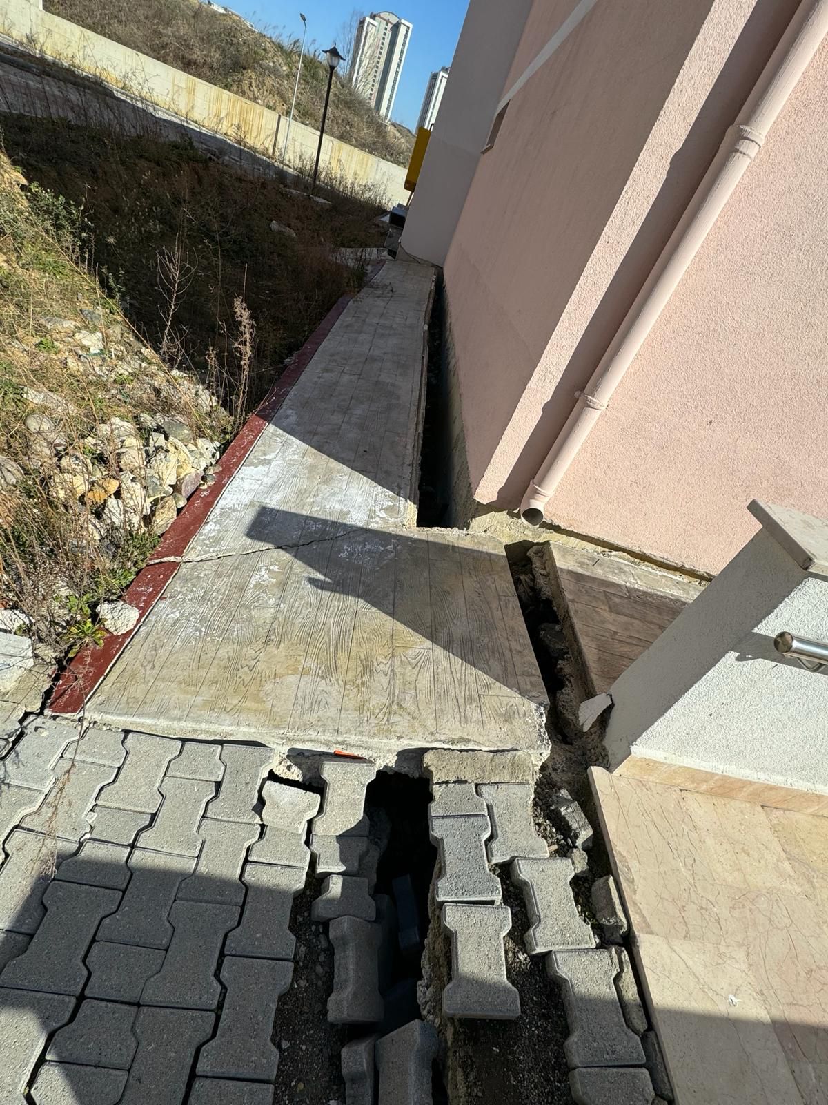 Samsun'da 3 okul çöküyor