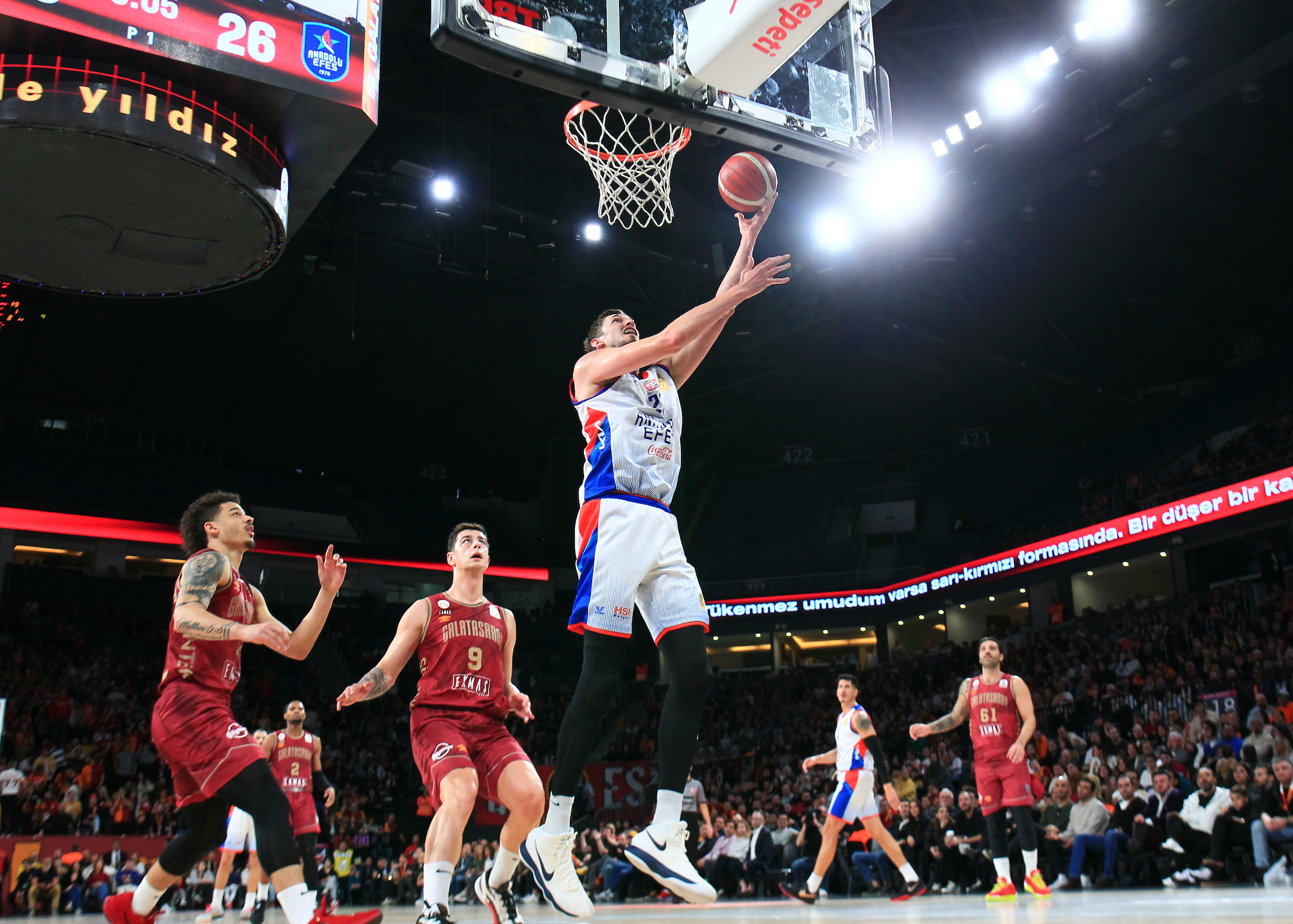 Anadolu Efes Sinan Erdemde mukemmel performans sergiledi Prepelicin 29 sayisi