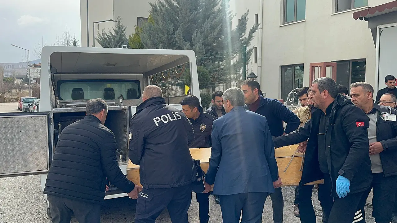 Elazığ Üniversite Yurdunda Ölü Bulunan Öğrenci