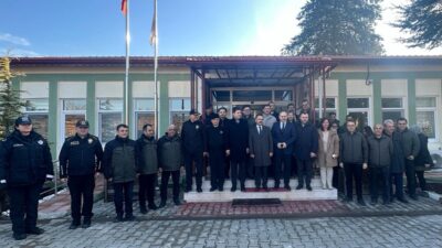 Vali İlhami Aktaş, bir dizi
