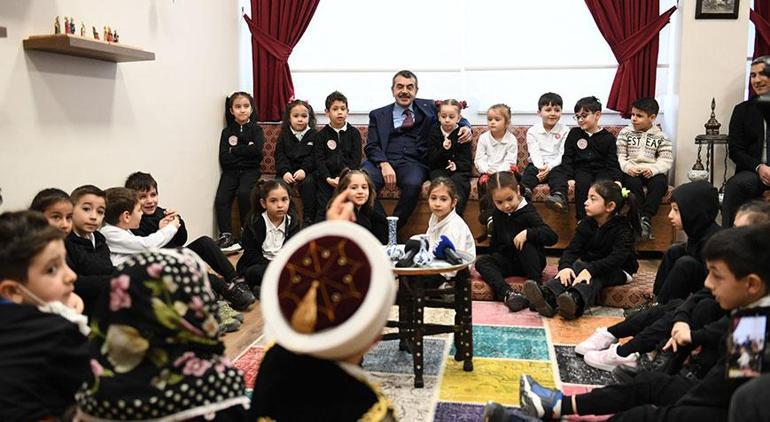 Milli Eğitim Bakanı Tekin, Şehit Güner Altınok İlkokulu'nda Ziyaret Gerçekleştirdi Milli Eğitim Bakanı Tekin, Şehit Güner Altınok İlkokulunu ziyaret etti