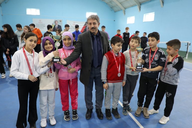 Okul Sporları Tenis Turnuvası Sonuçlandı Okul Sporları Tenis Müsabakaları Tamamlandı1