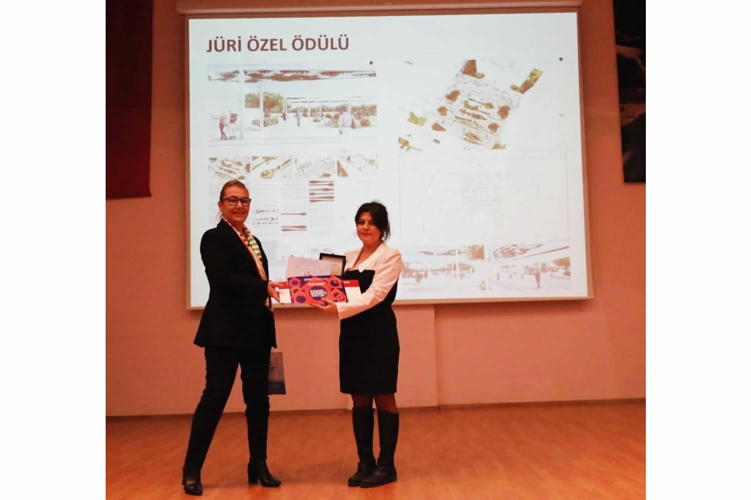 Pau Ogrencisi Ulusal Ogrenci Fikir ve Proje Yarismasinda Ozel Juri