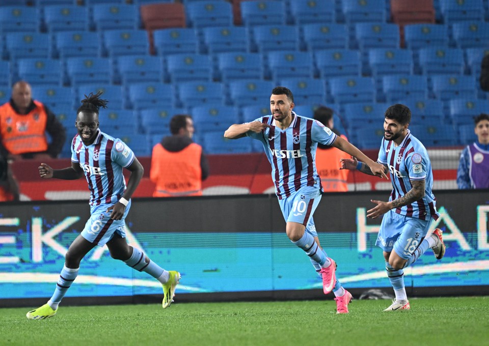 Trabzonspor'un 2 Golle Hatayspor'u Geçerek Galibiyet Hasreti Son Buldu Hatayspor'u 2 golle geçen Trabzonspor'un galibiyet hasreti sona erdi - 1