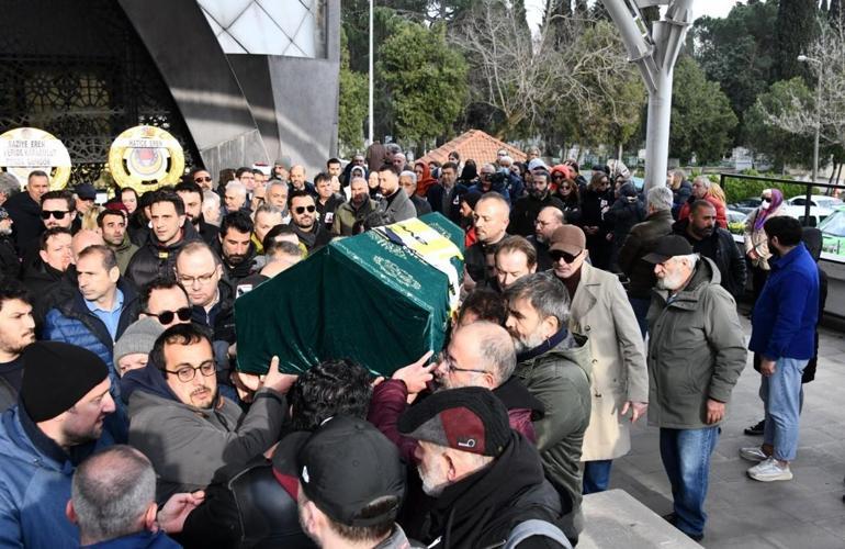Eş Burcu Deprem: Efe Depremin Son Yolculuğuna Ayakta Duramadı! Efe Deprem son yolculuğuna uğurlandı