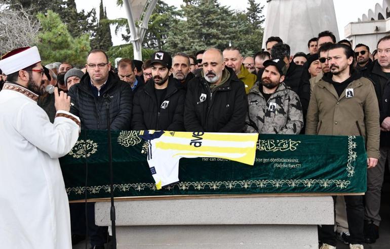 Eş Burcu Deprem: Efe Depremin Son Yolculuğuna Ayakta Duramadı! Efe Deprem son yolculuğuna uğurlandı