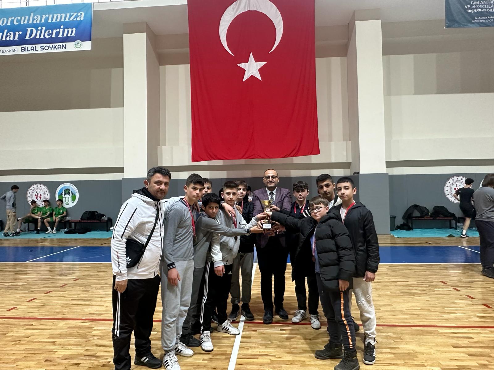 1709922543 386 Akyazi Okul Sporlari 2 Kume Futsal Musabakalari Heyecan Dolu Anlar