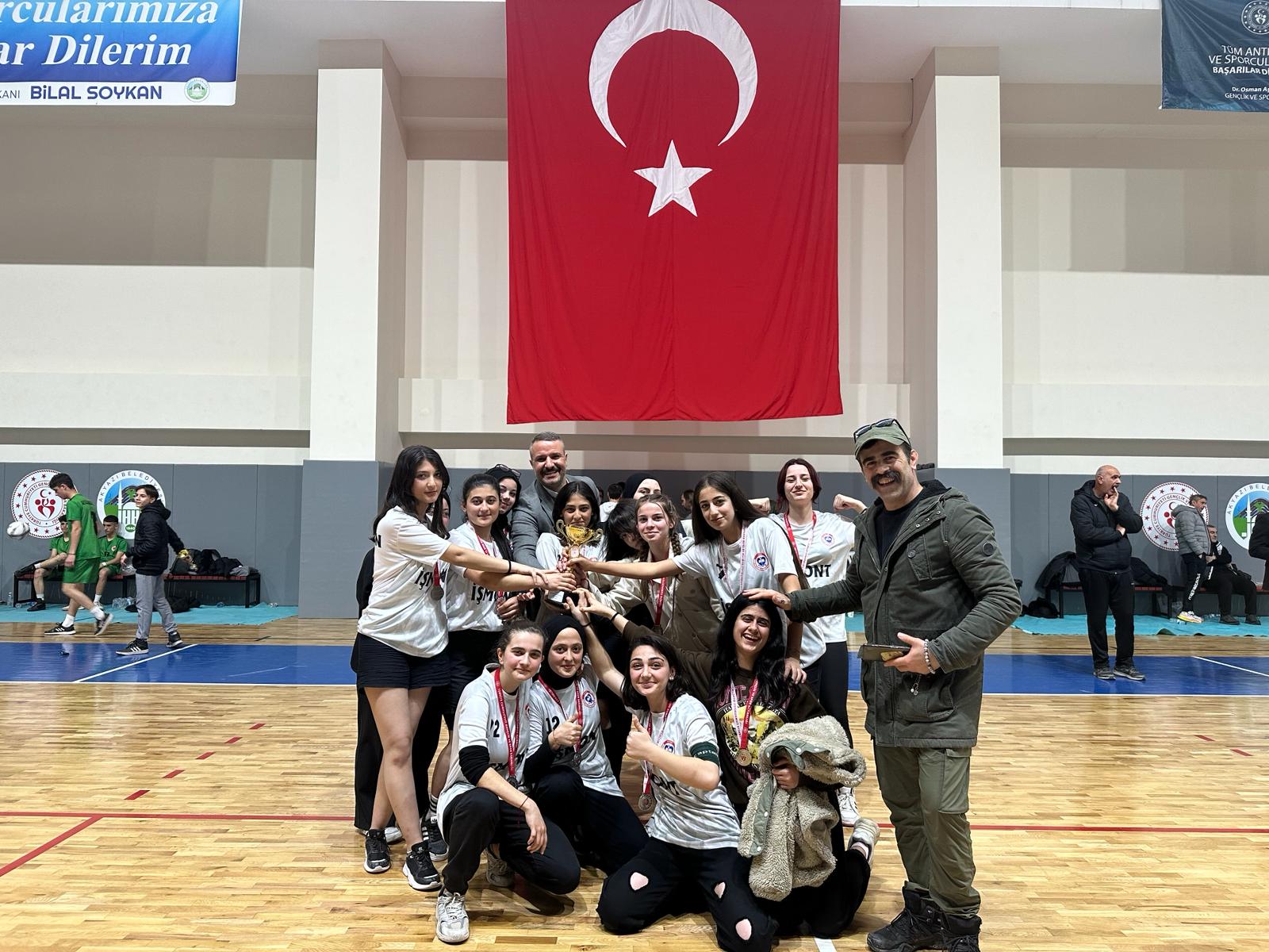 1709922544 323 Akyazi Okul Sporlari 2 Kume Futsal Musabakalari Heyecan Dolu Anlar