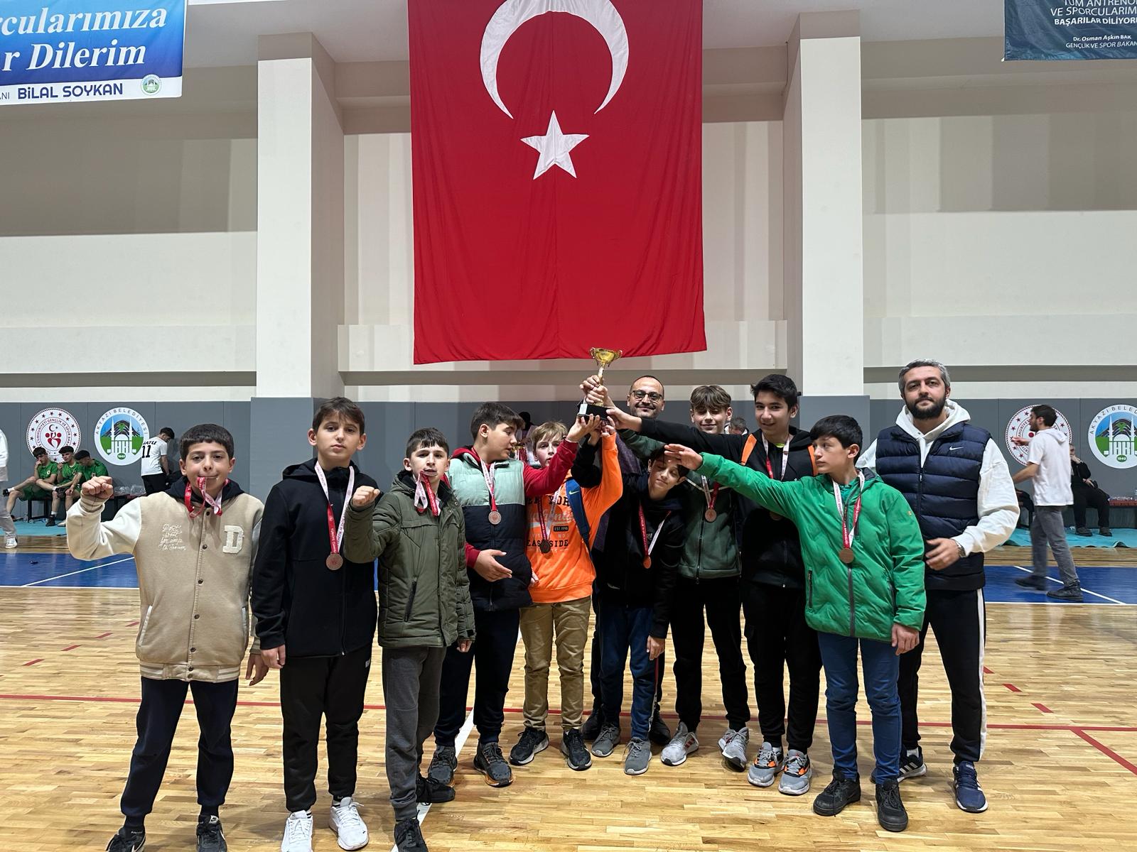 1709922544 916 Akyazi Okul Sporlari 2 Kume Futsal Musabakalari Heyecan Dolu Anlar