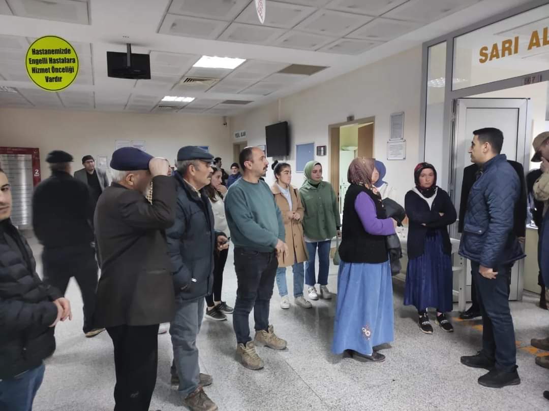 Giresun’da Öğrenci Servisi Şarampole Devrildi; 11 Yaralı! giresunda-ogrenci-servisi-sarampole-dev-24781-4.jpg