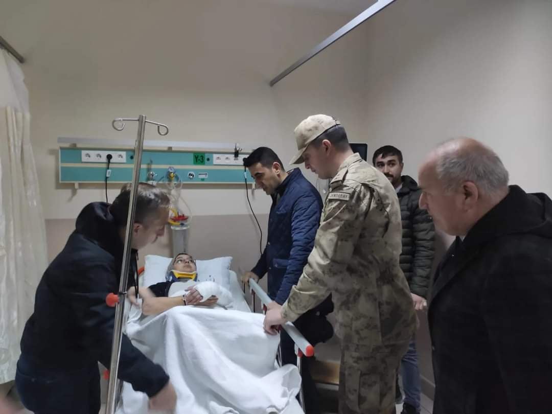 Giresun’da Öğrenci Servisi Şarampole Devrildi; 11 Yaralı! giresunda-ogrenci-servisi-sarampole-dev-24781-6.jpg