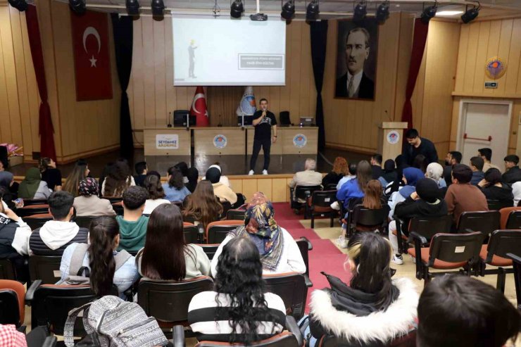 Akdeniz’de öğrencilere yönelik ’Meslek Tanıtım Günleri’ programı düzenlendi
