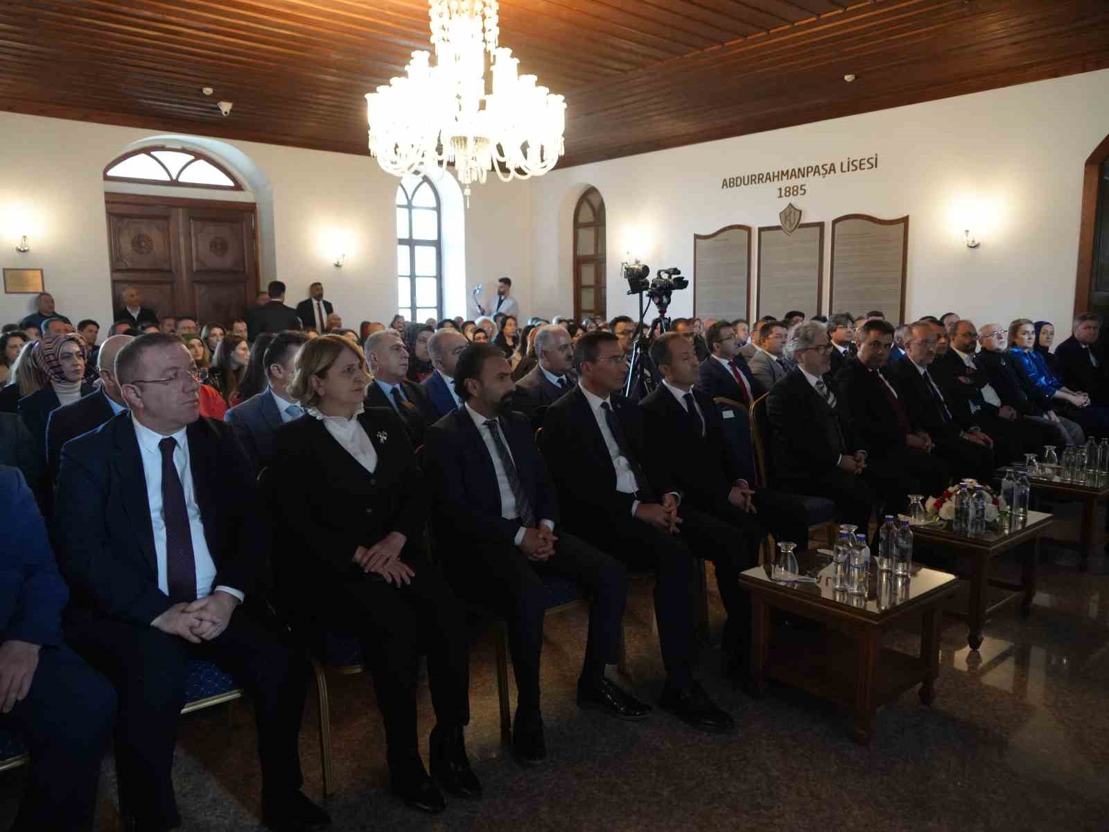 Milli Eğitim Bakan Yardımcısı Yelkenci: "Ara tatilleri kaldıracakmışız, konuşmadığımız bir şey"