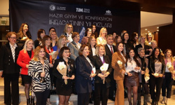 Duygusal Yoksunluk Obeziteyi Tetikliyor: Uzman Uyarıyor Moda endüstrisinin yıldızları ödüllerine kavuştu