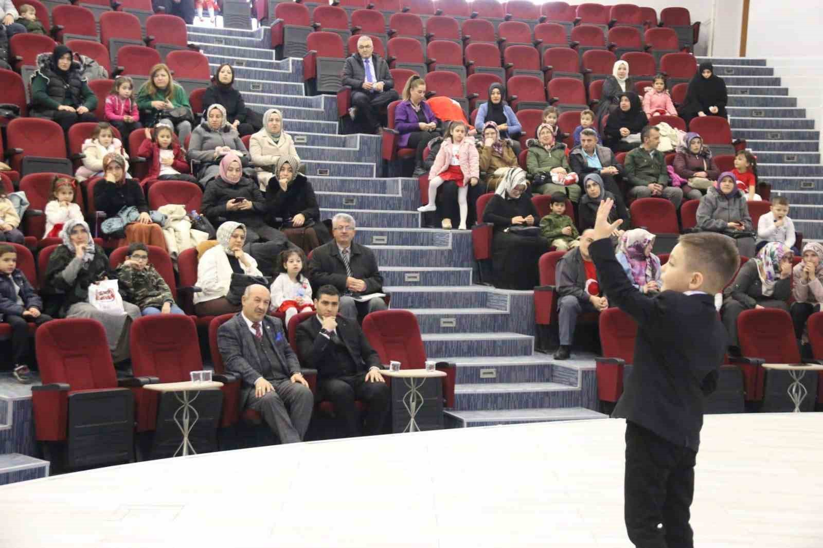 Kutahyada 12 Mart Istiklal Marsinin Kabulu ve Mehmet Akif Ersoyu