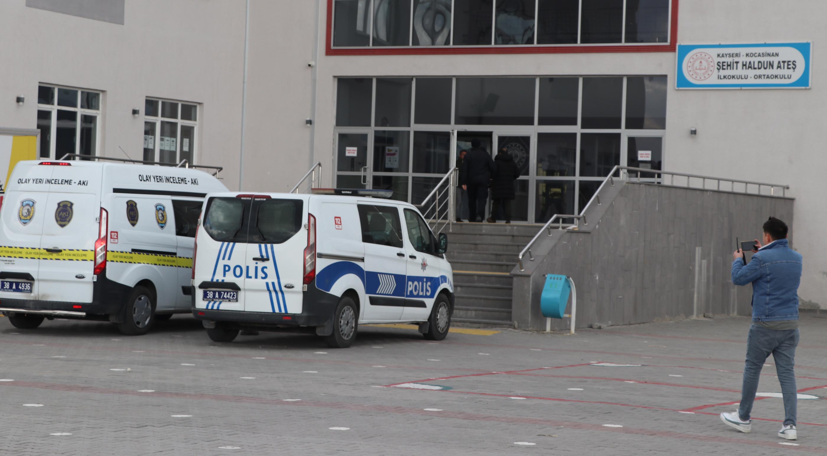 Ogretmen Sevgilisini Okulda Yaralayan Kadina Muebbet Hapis Cezasi Isteniyor
