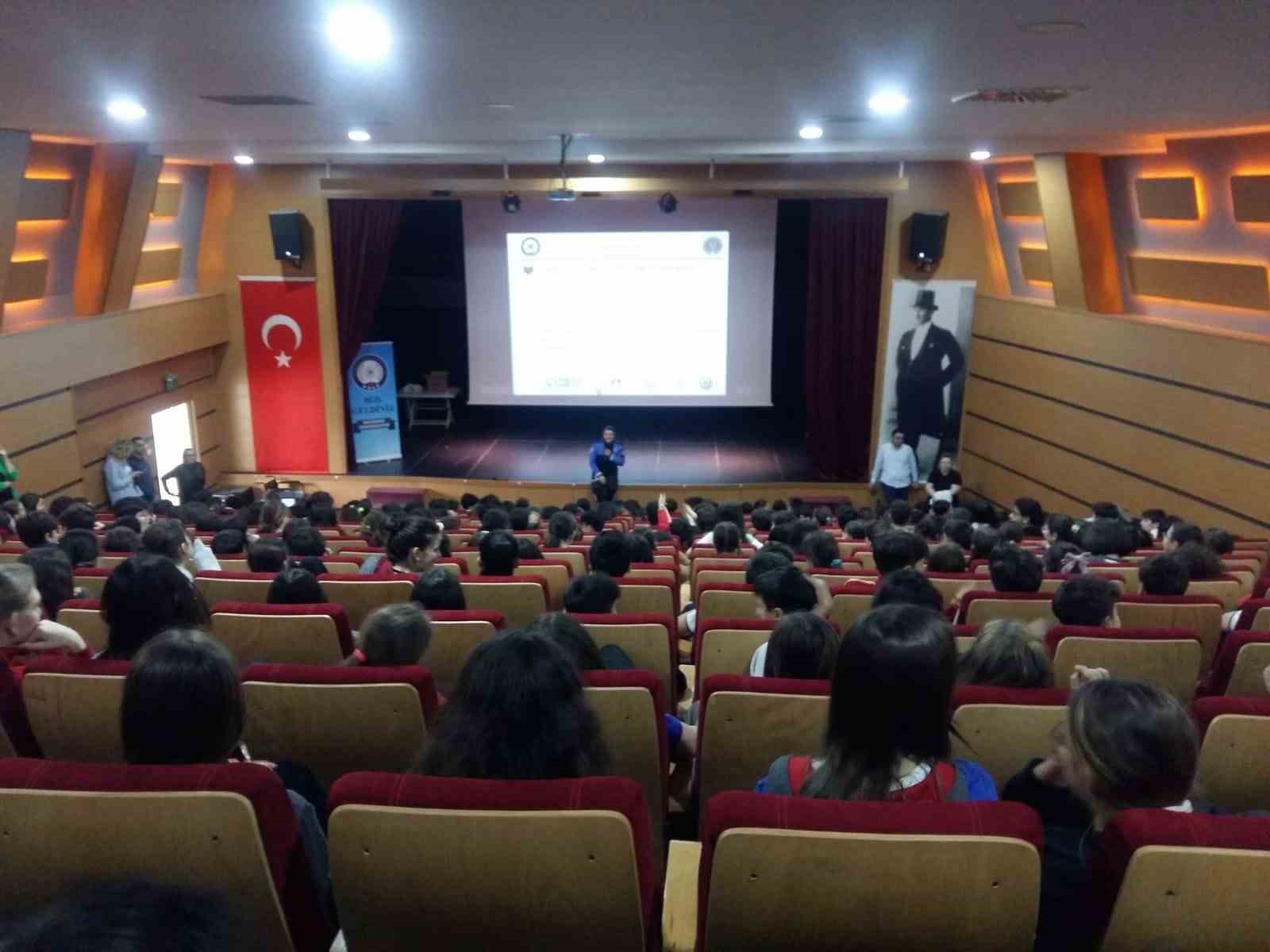 Polis Ekiplerince 8 Bin 959 Ogrenciye Egitim Verildi Bilecik11