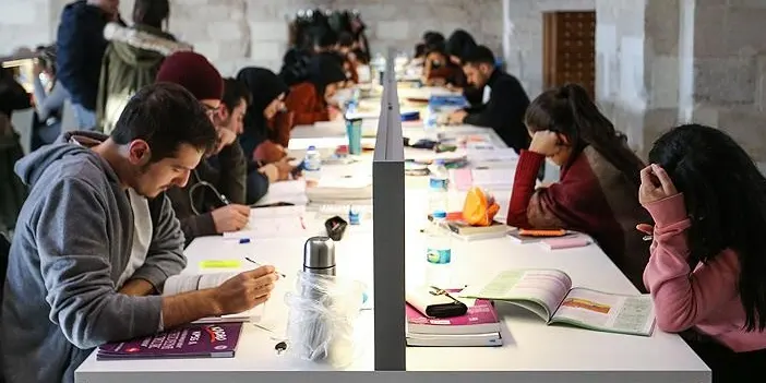 Türkiye'de En Çok Öğrenci Hangi Şehirde? En Çok Öğrenci Hangi Şehirde Yaşıyor? | Trabzon Haber Türkiye'de en çok öğrenci hangi şehirde?