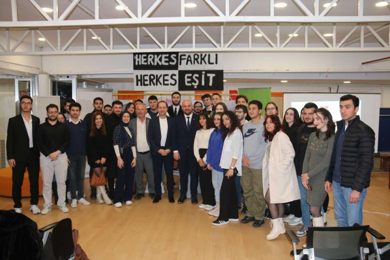 Universiteli Genclerin Sorulari Turkelin Cevaplari