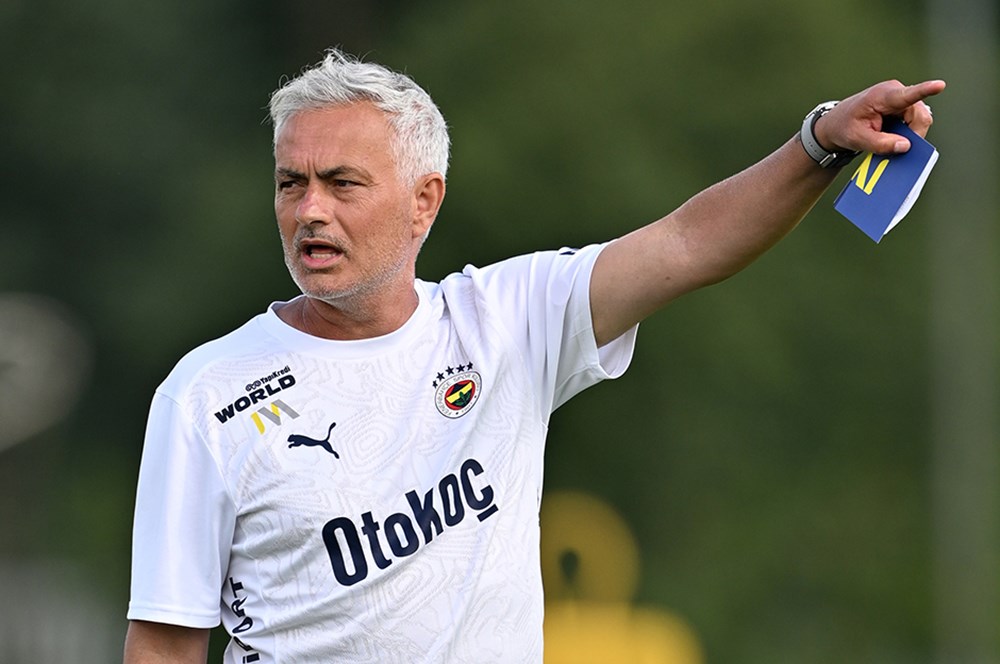 Fenerbahçe'de Lugano Maçı İçin Kadro Belirlendi- Son Dakika Spor Haberleri Fenerbahçe'de Lugano maçı için kadro kararı - 5. Foto