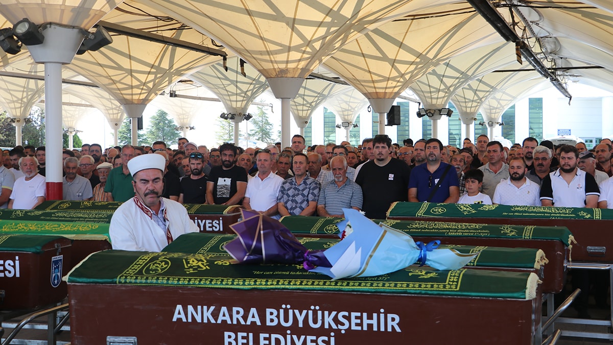 1721599376 243 Sener Kokkayanin Veda Toreniyle Son Yolculugu Basladi