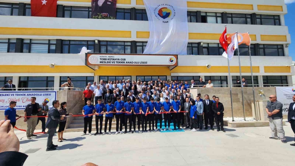 Kutahya OSB Mesleki ve Teknik Anadolu Lisesi Egitim Ogretime Acildi