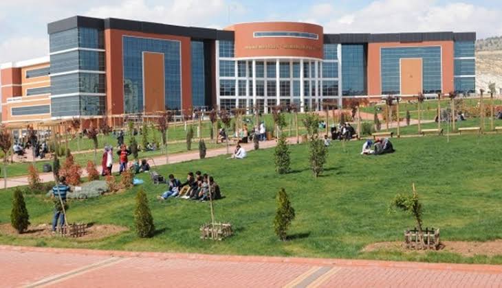 Egitimde Yeni Duzenlemeler Acilan Yeni Fakulteler ve Kapatilan Birimler